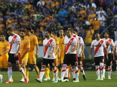 No jugó nunca en River, pero se siente ídolo del club y piensa que lo benefició el arbitraje