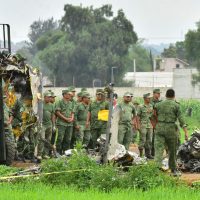 Aeronaves en Santa Lucía 'chocaron sus alas” y pilotos perdieron el control: Sedena