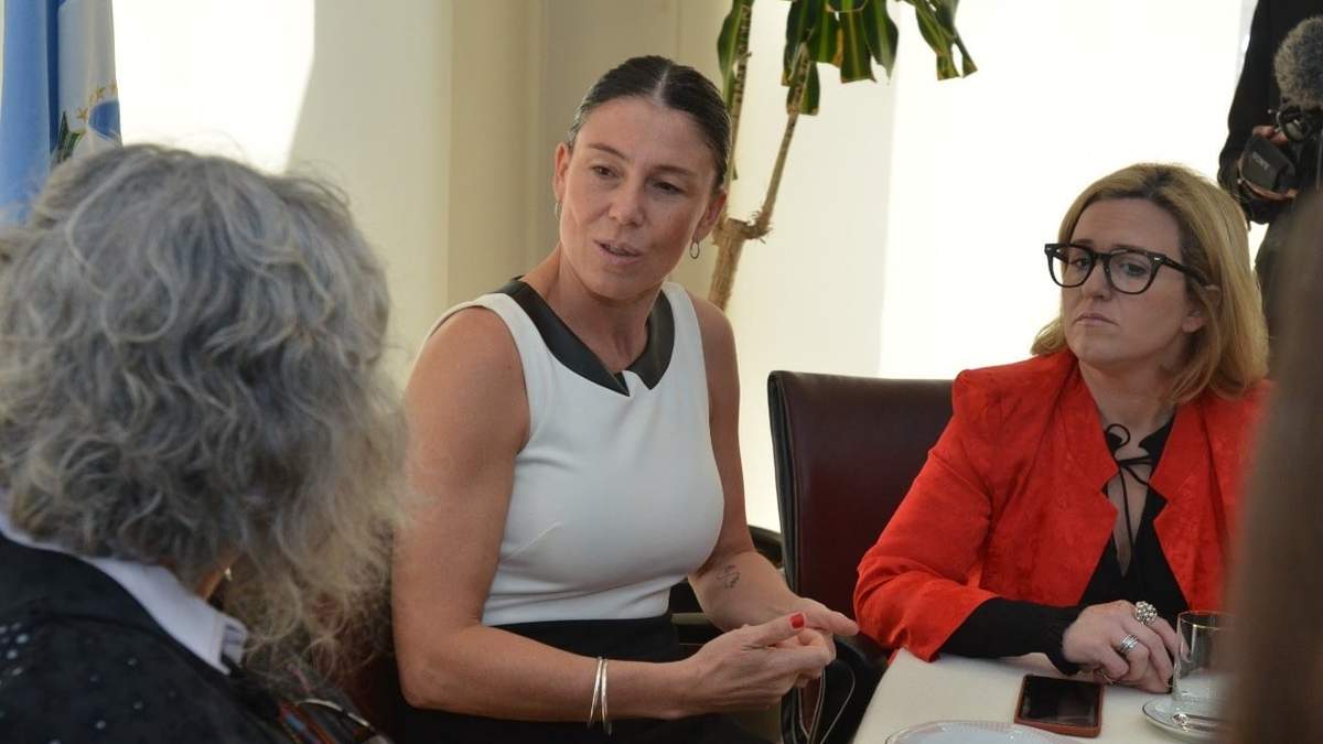 Julieta Corroza de Comunidad será parte del nuevo gabinete. Fuente: (Twitter)