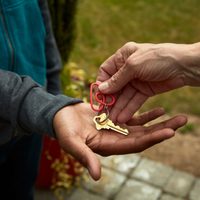 Por ley, buscan prohibir Airbnb en la CDMX