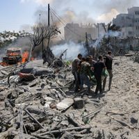 Ataque israelí contra líder de Hamás deja al menos 71 muertos en el sur de Gaza