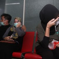 Desolación en Indonesia tras la confirmación de la caída del avión con 62 personas