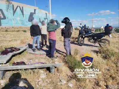 Los sorprendieron mientras robaban cables del tendido público en el oeste de Neuquén