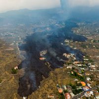 Impresionantes imágenes de dron muestran la devastación del volcán en La Palma