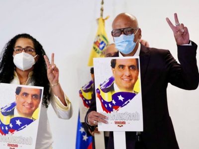 Gobierno de Venezuela suspende diálogo tras extradición de Alex Saab a EU