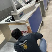 Profeco “clausura” a Viva Aerobus y Volaris por cobrar el equipaje de mano