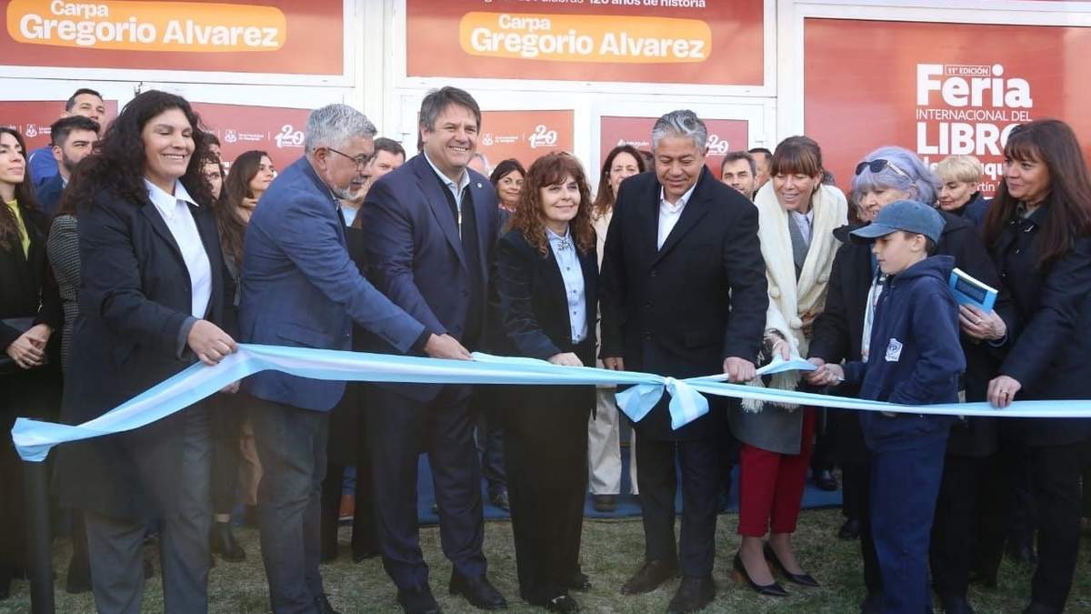 El lema de este año es “Un legado de palabras, 120 años de historia”.  Fuente: (Municipalidad de Neuquén).