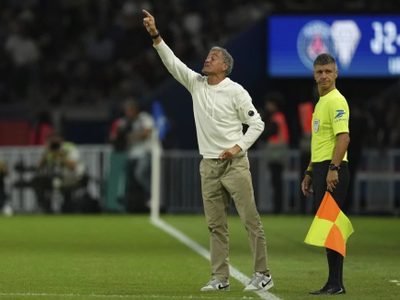 Luis Enrique, entrenador del PSG, se fractura la clavícula en un accidente ciclista