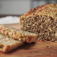 Pan de avena con semillas de chía y sin harina: la opción fit que necesitás para tus próximos tostados