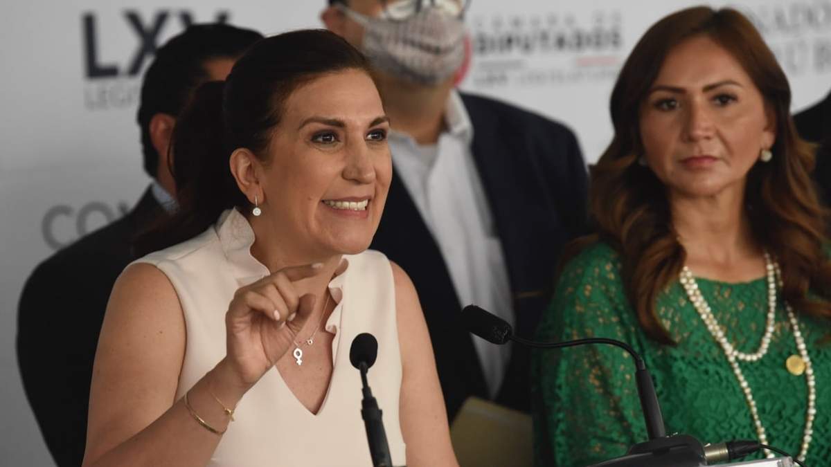 La senadora Kenia López, del PAN