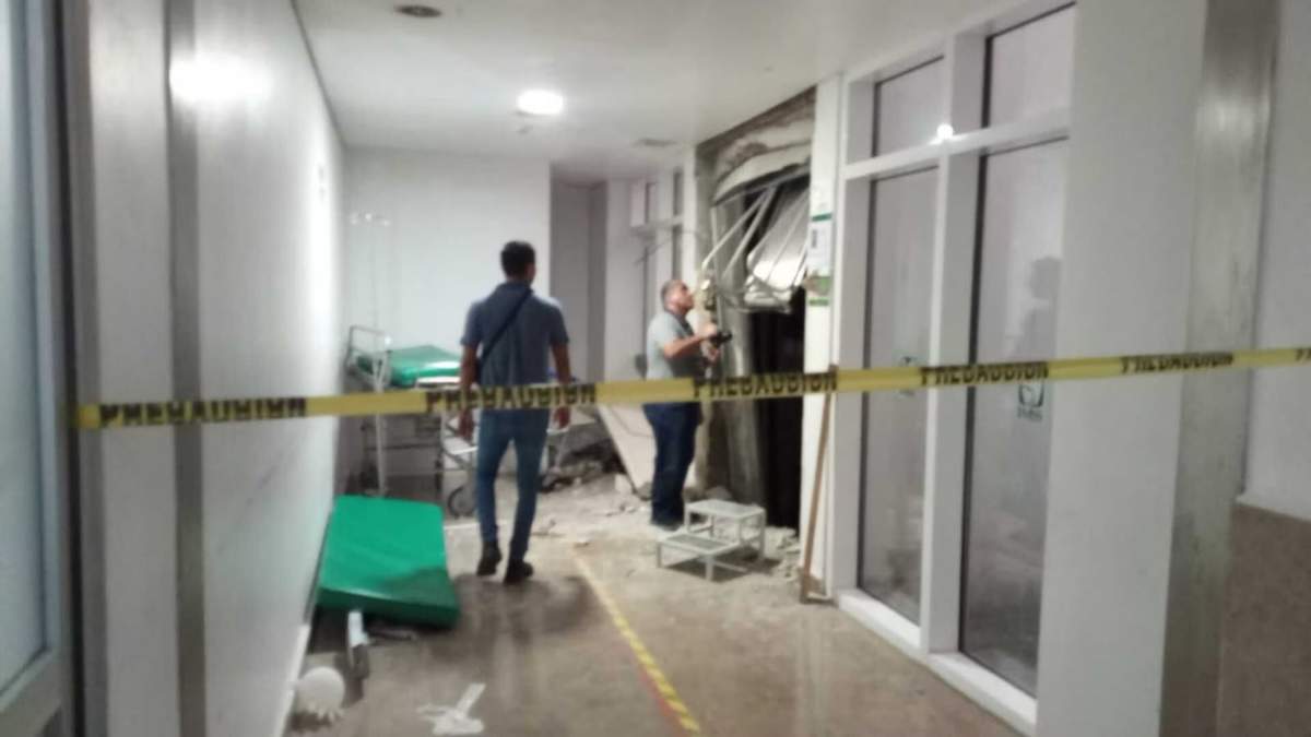 Sitio donde Aitana quedó atorada en elevador