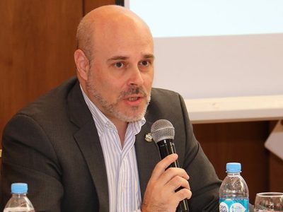 A nombre del Gobierno, Sebastián González repudió el violento incidente en San Martín de los Andes