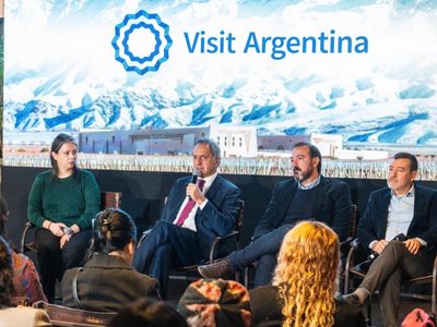 El Gobierno analiza un IVA diferencial para el turismo