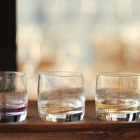 Con 1 ingrediente y este truco de las abuelas, dejá tus vasos de vidrio brillantes como si recién los estrenaras