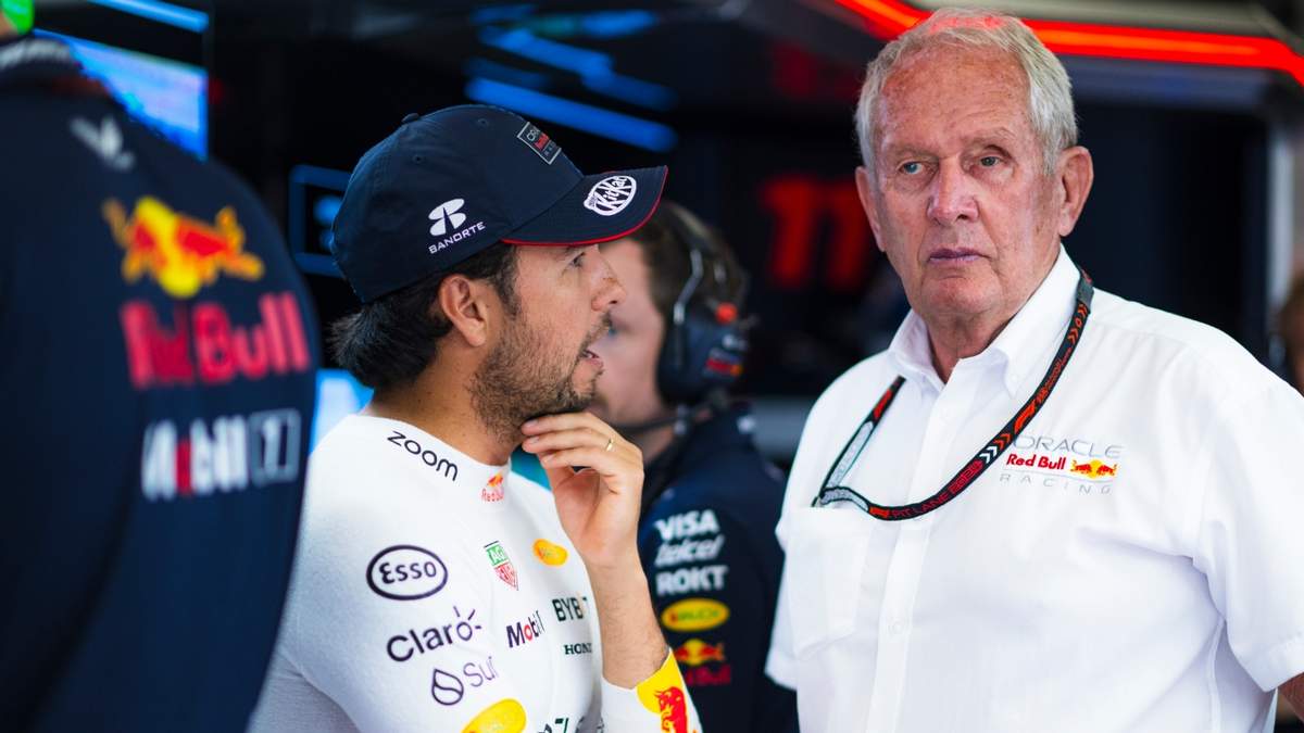Checo Pérez y Helmut Marko. Fuente: (Getty)