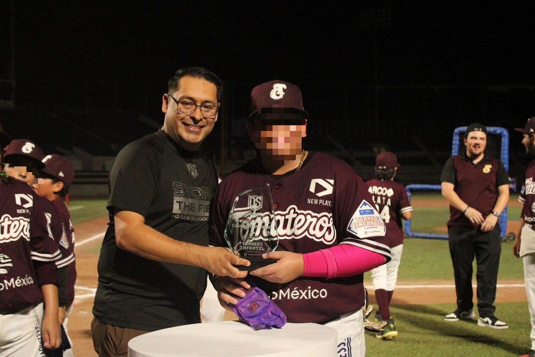 Equipo infantil de Tomateros Foto Liga ARCO