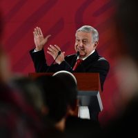 AMLO refrenda: ni tenencia ni alza de impuestos en 2020