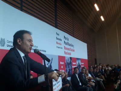 Participación ciudadana, clave en pacificación: Durazo; increpan al titular de SSP-Michoacán y Mireles abandona