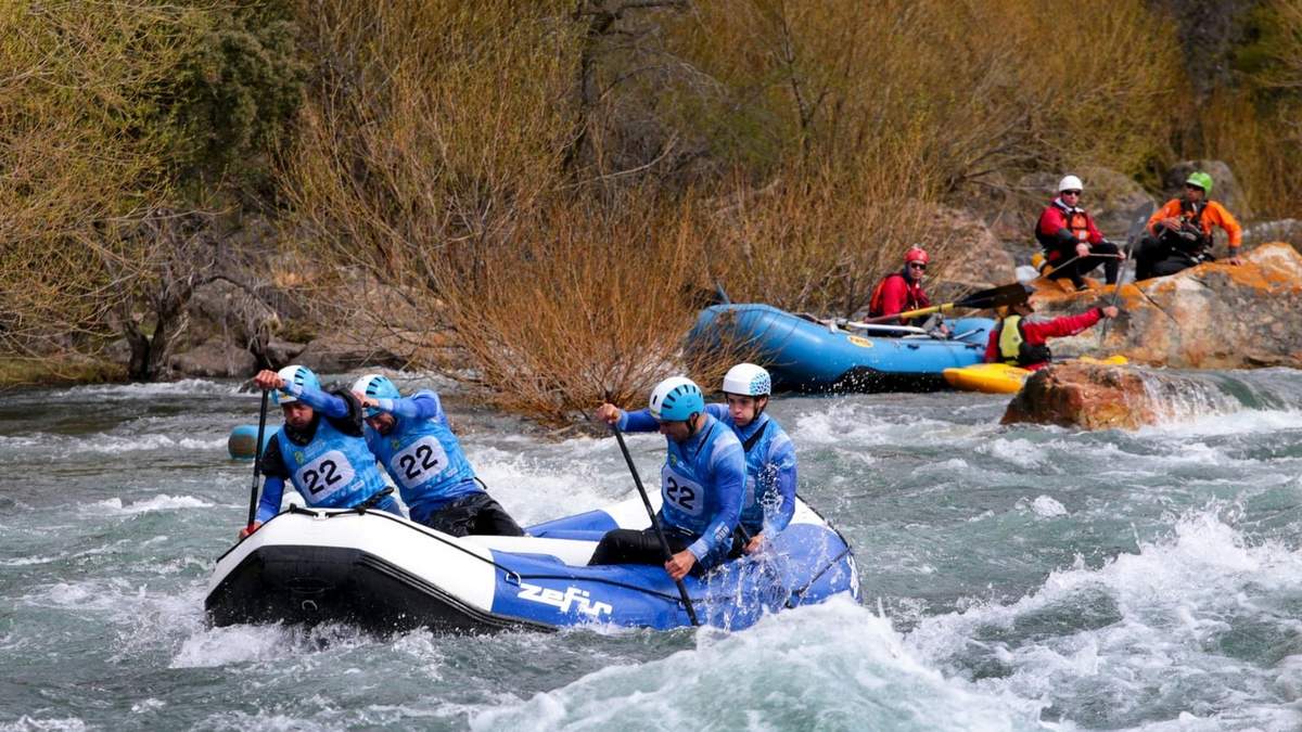 Se disputa el Campeonato Argentino de Rafting en Villa Pehuenia-Moquehue. Fuente: (Twitter)