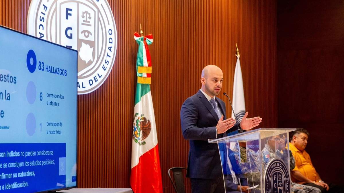 El fiscal del estado de Morelos en la presentación del informe preliminar sobre los restos en fosas de Jojutla