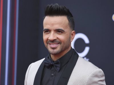 Langostas y verano: Luis Fonsi presenta su nueva faceta como chef a sus seguidores y tuvo aceptación