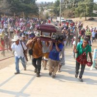 Emotivo adiós al luchador social Marco Suástegui, asesinado en Acapulco