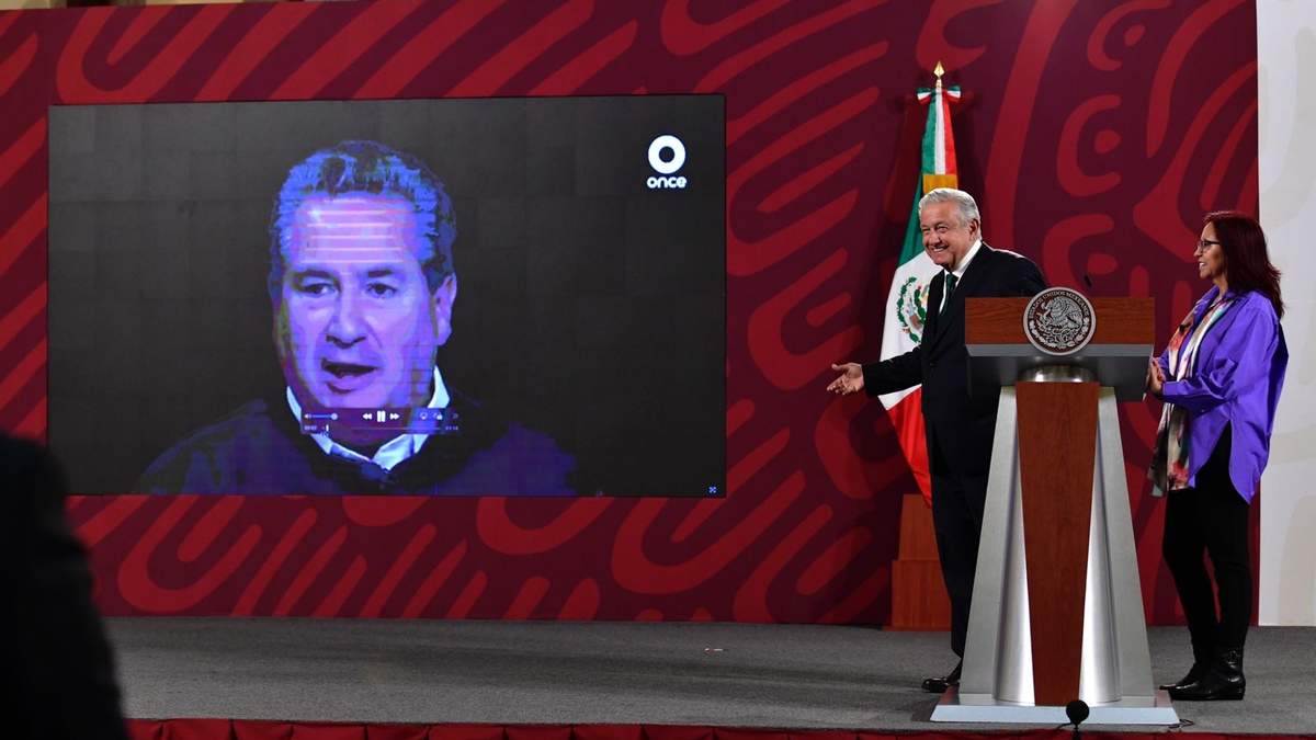 AMLO exhibió video del periodista Leonardo Curzio