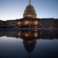Cámara de representantes levanta sesión y prácticamente paraliza a la administración de Trump