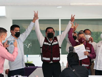 Una candidatura sostenida con alfileres