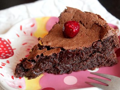 Torta de chocolate sin harina y sin manteca: con 3 ingredientes, la receta perfecta para ese antojo