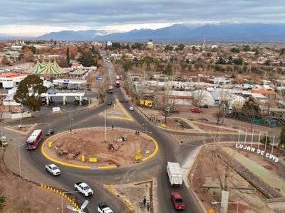 Lunes de primavera anticipada en Mendoza: alerta de Zonda