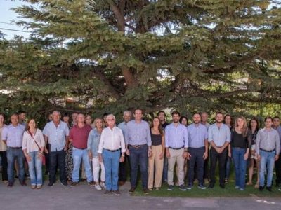 La Convención provincial pidió que "renuncien a la UCR” aquellos que comparten ideología con el MPN