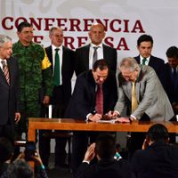 Signan acuerdo para garantizar atención gratuita en hospitales privados durante un mes