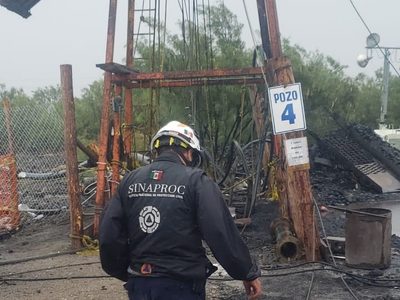 Rescatistas inyectarán concreto en pozo de mina para evitar filtraciones de agua en "El Pinabete"