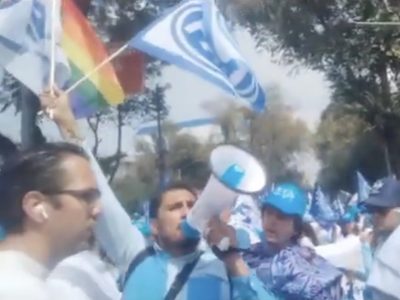Se enfrentan por bandera LGBT+ en el acto de relanzamiento de PAN (Video)