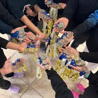 Niños ganan 42 medallas en torneo de natación y les triplican las cuotas para entrenar en Querétaro