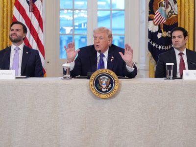 Mayoría en EU desaprueba la política militar de Trump, en particular en Venezuela