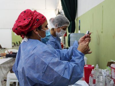 Aún no hay fecha para el operativo de aplicación de terceras dosis en Neuquén
