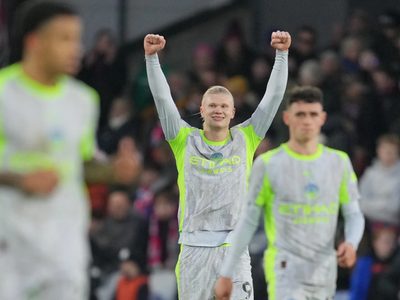 Manchester City golea 3-0 al Crystal Palace y recorta distancia con el Arsenal en la tabla general
