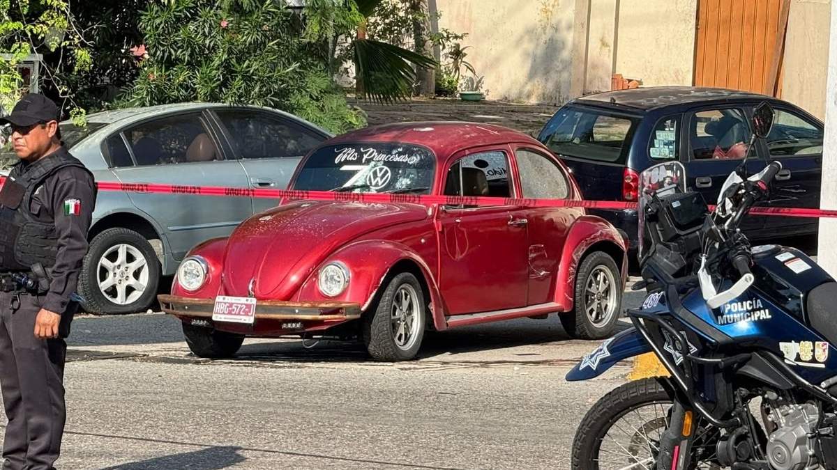 Auto donde viajaba el agente
