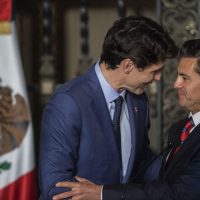 Vía telefónica, Peña y Trudeau repudian imposición arancelaria; Canadá va también por tarifas compensatorias