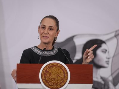 Sheinbaum exhibe “atrocidades” de Hernán Cortés y vuelve a arremeter contra Ayuso