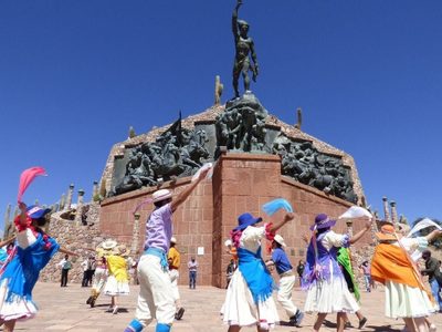 Efemérides: cada 7 de febrero se celebra el Día del Carnavalito en honor a su creador