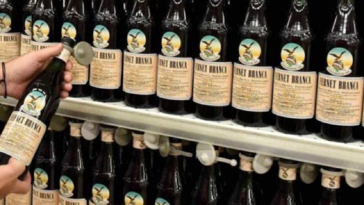 Botellas de fernet. Fuente: (X)