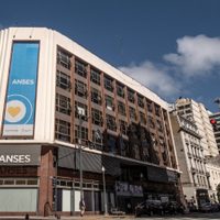 Pagos ANSES: qué prestaciones cobran este jueves