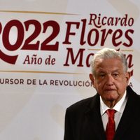 AMLO suspende difusión de videos de sus megaobras por veda electoral; niega sean propaganda