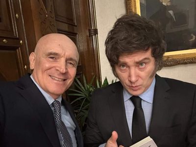 Ahora Milei defiende a Espert, quien renunció a su candidatura por vínculos con Machado