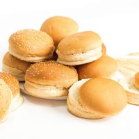 Pan de hamburguesa sin harina, con un insólito ingrediente: la receta que te salvará la cena