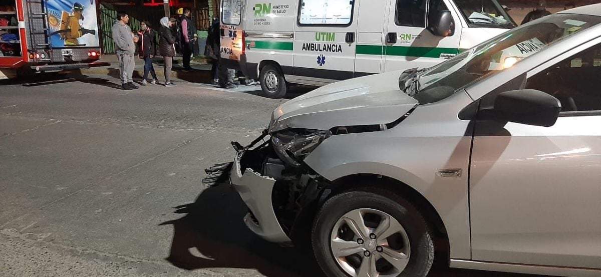 Vehículo dañado en Bariloche. Fuente: (Twitter)