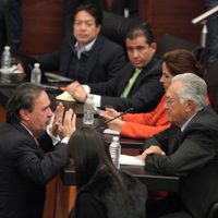 Senado prepara propuesta para defender a connacionales en EU